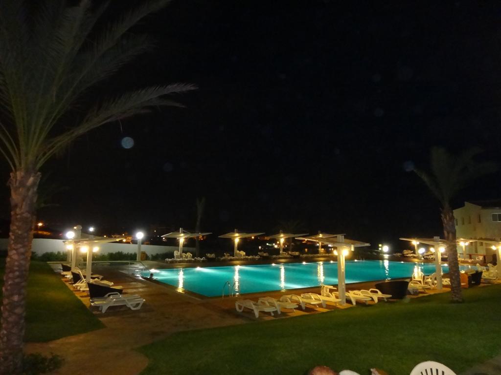 Las Salinas Resort / Motel Anfah Exteriör bild